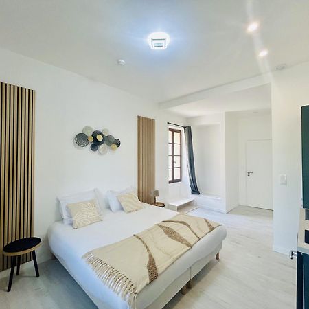 Gabrielle Hotel Егин Екстериор снимка