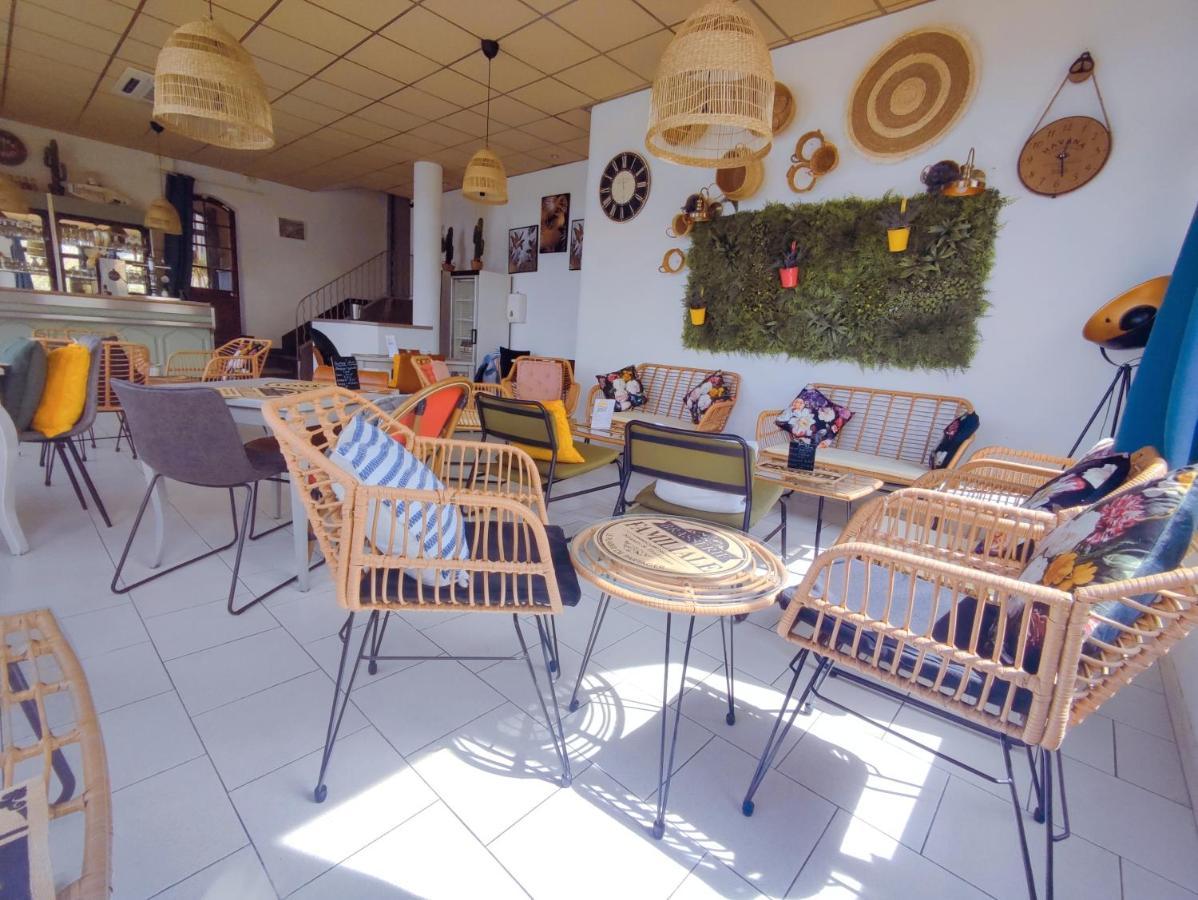 Gabrielle Hotel Егин Екстериор снимка