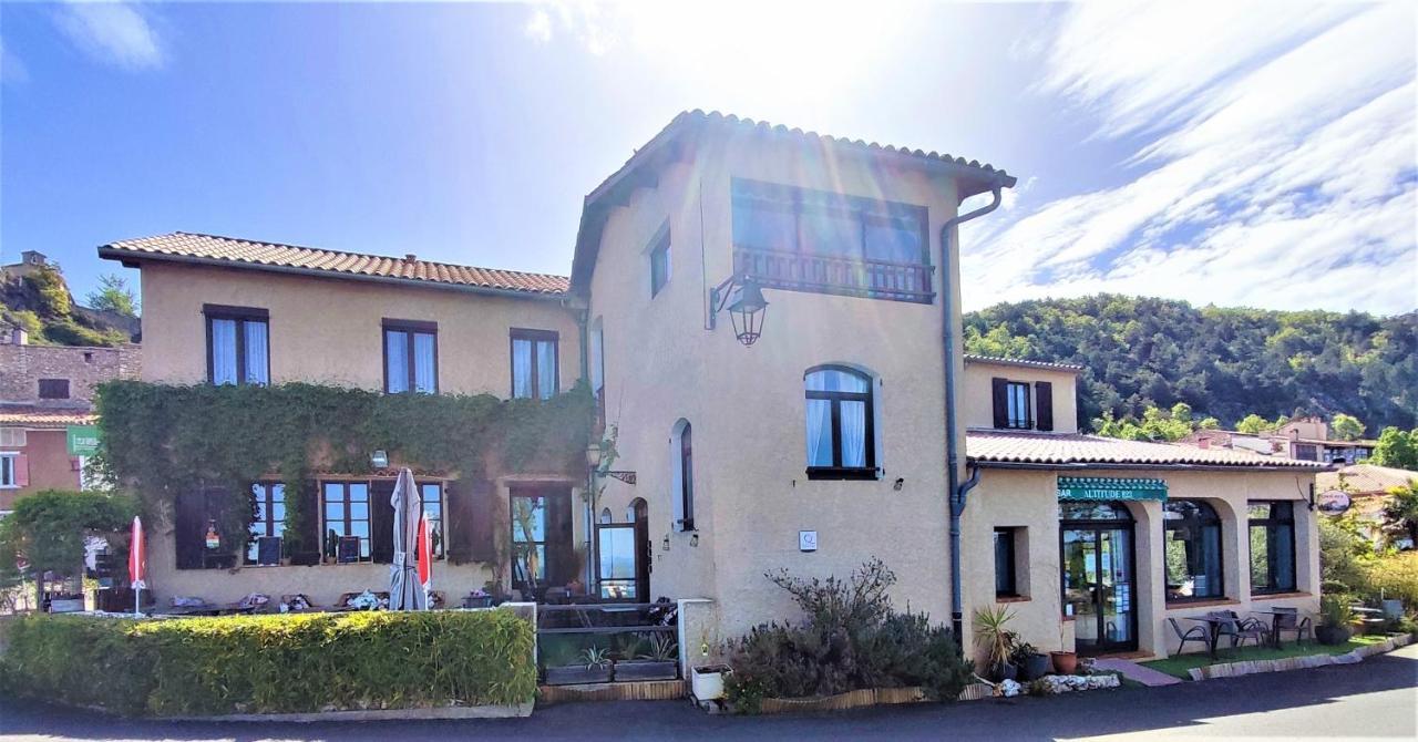 Gabrielle Hotel Егин Екстериор снимка