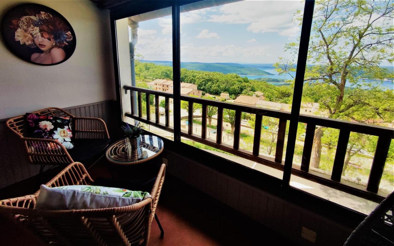 Gabrielle Hotel Егин Екстериор снимка