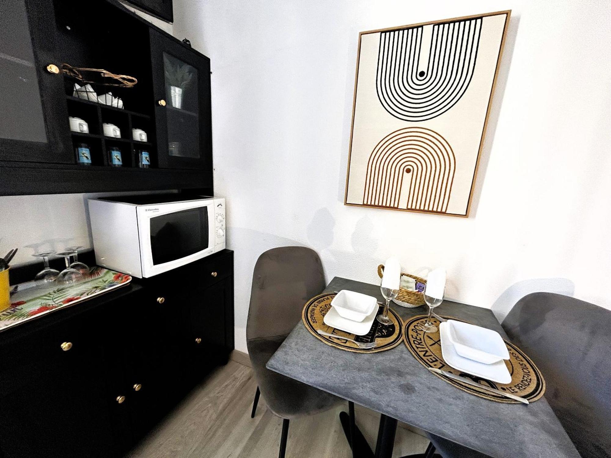 Gabrielle Hotel Егин Екстериор снимка