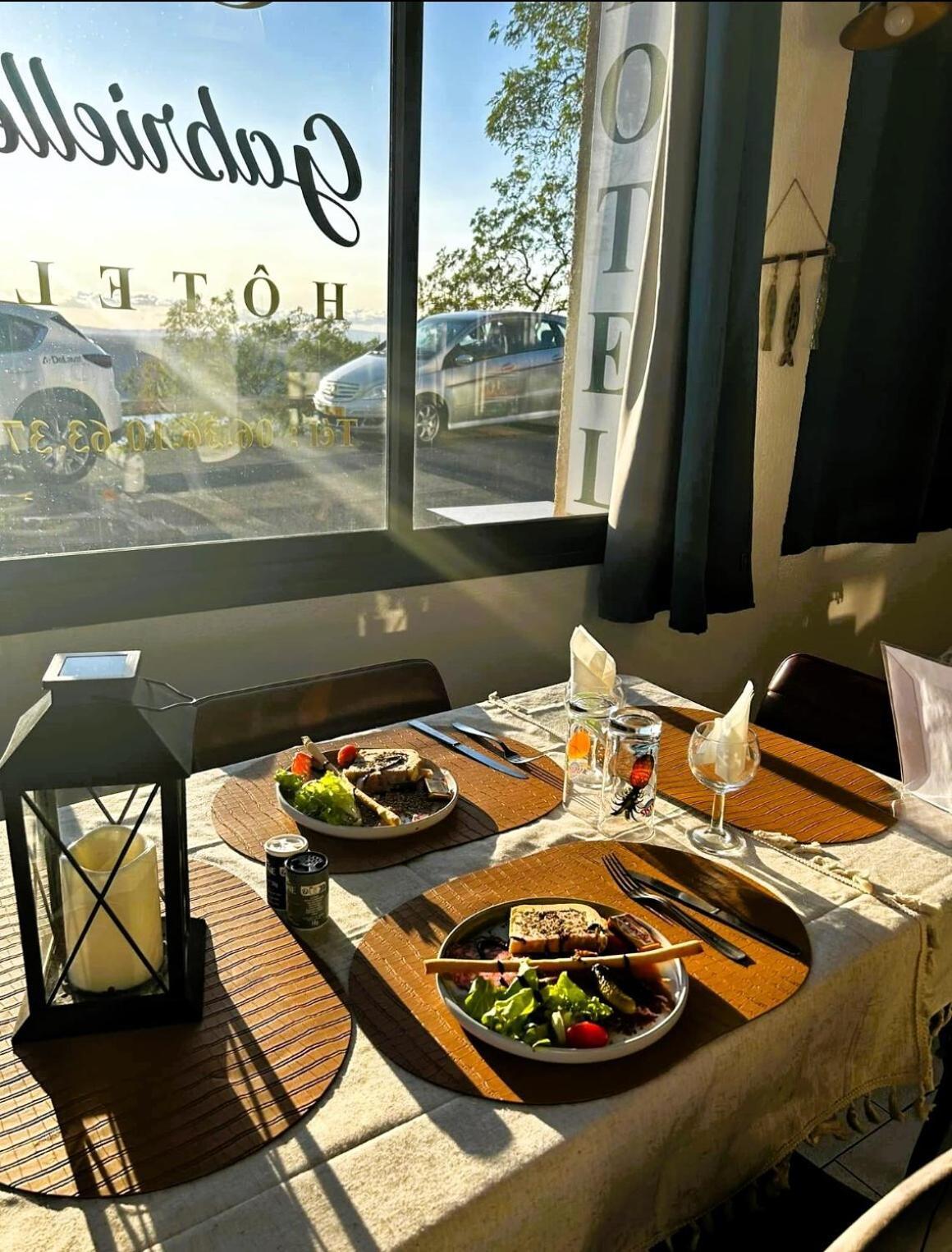 Gabrielle Hotel Егин Екстериор снимка